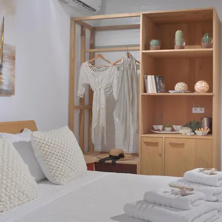Amelie Suites Mykonos Agios Stefanos  Exterior photo